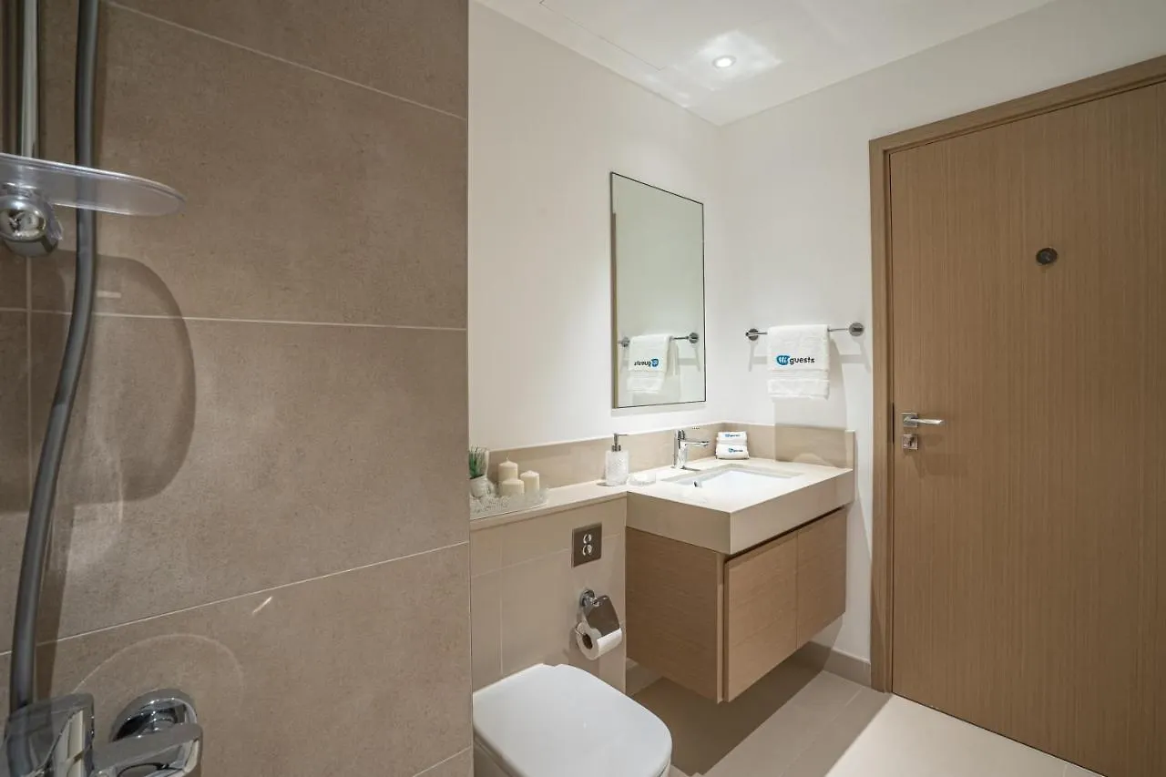 Apartment Higuests - Artistic Apt With Balcony Overlooking Dubai Canal